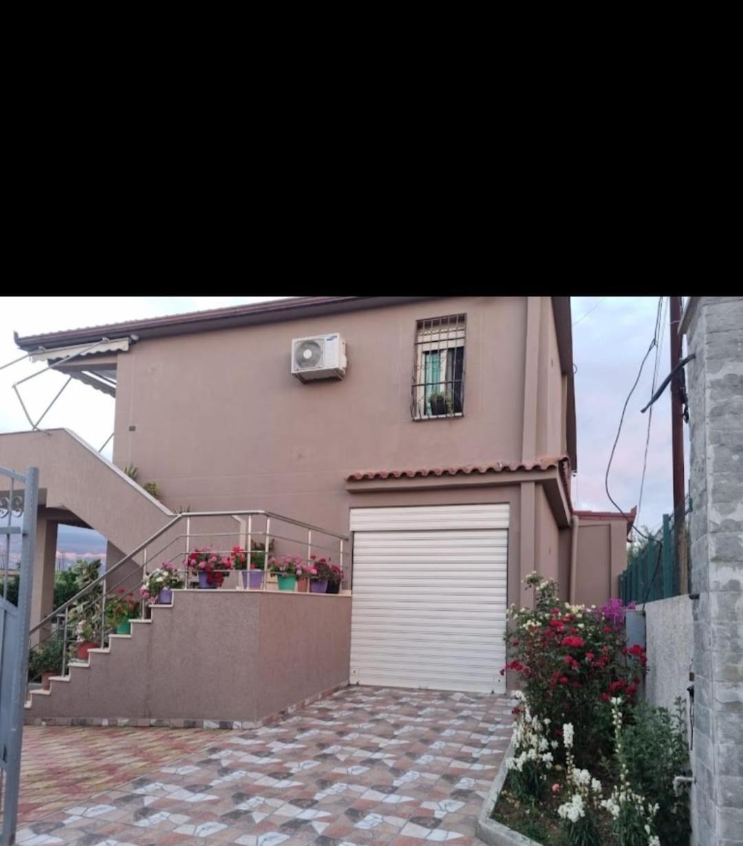 Vila Megi-Rent Room Vlorë 외부 사진