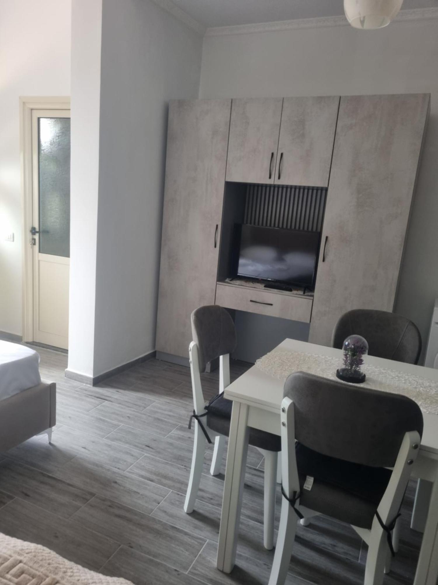 Vila Megi-Rent Room Vlorë 객실 사진