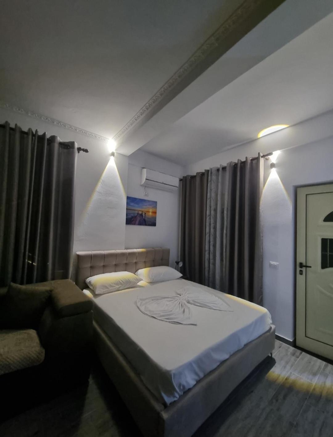 Vila Megi-Rent Room Vlorë 외부 사진