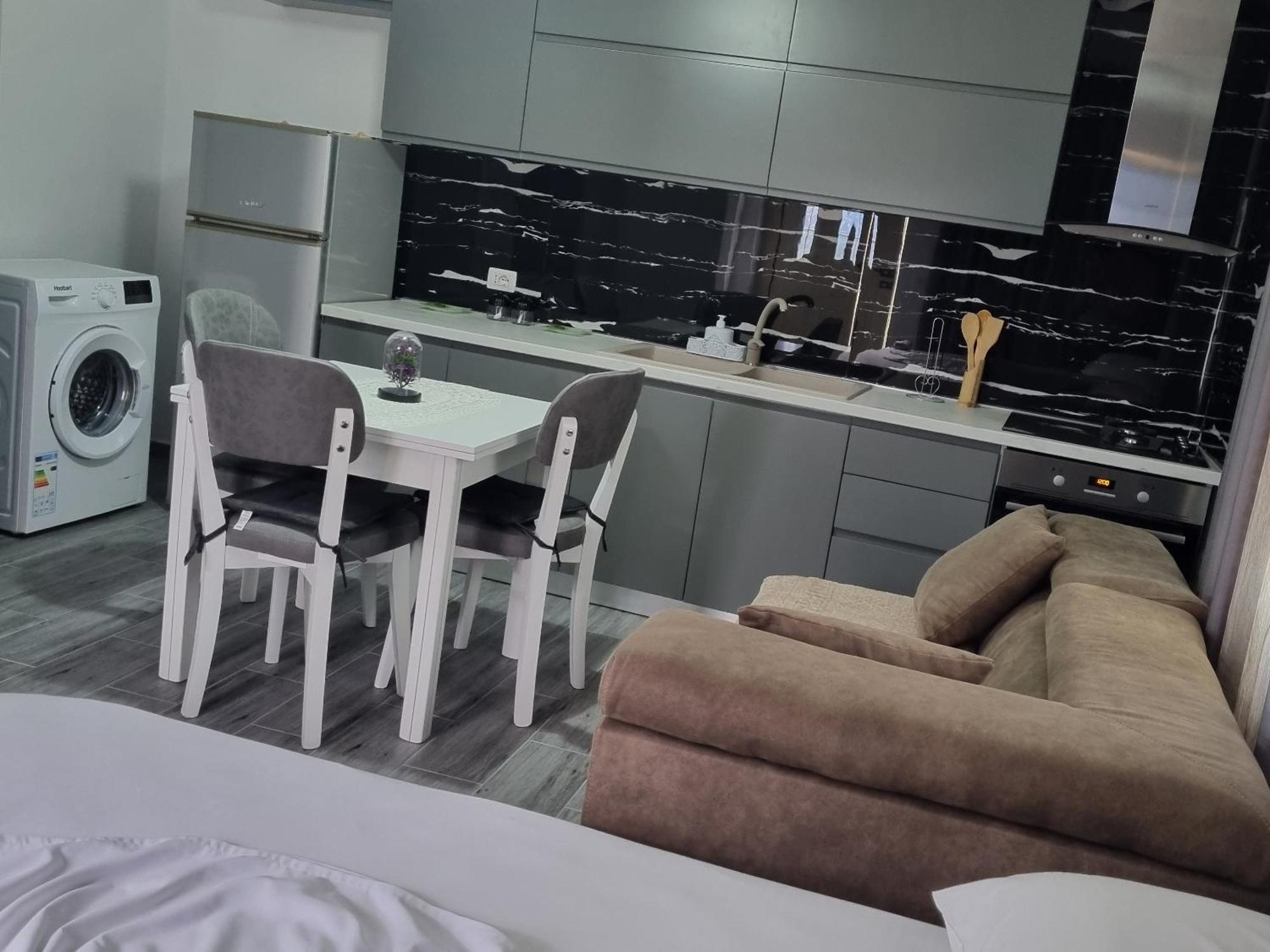 Vila Megi-Rent Room Vlorë 외부 사진
