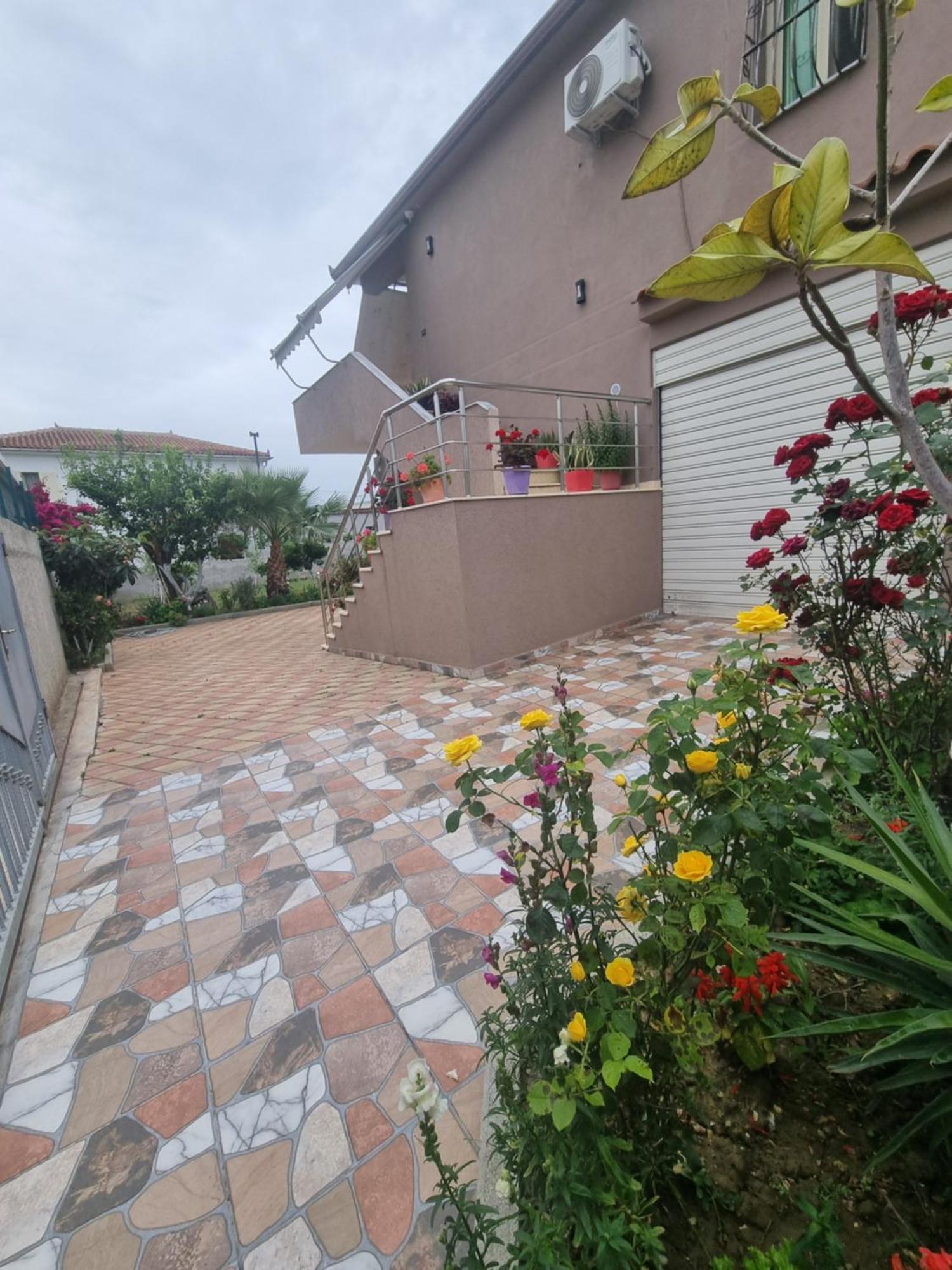 Vila Megi-Rent Room Vlorë 외부 사진
